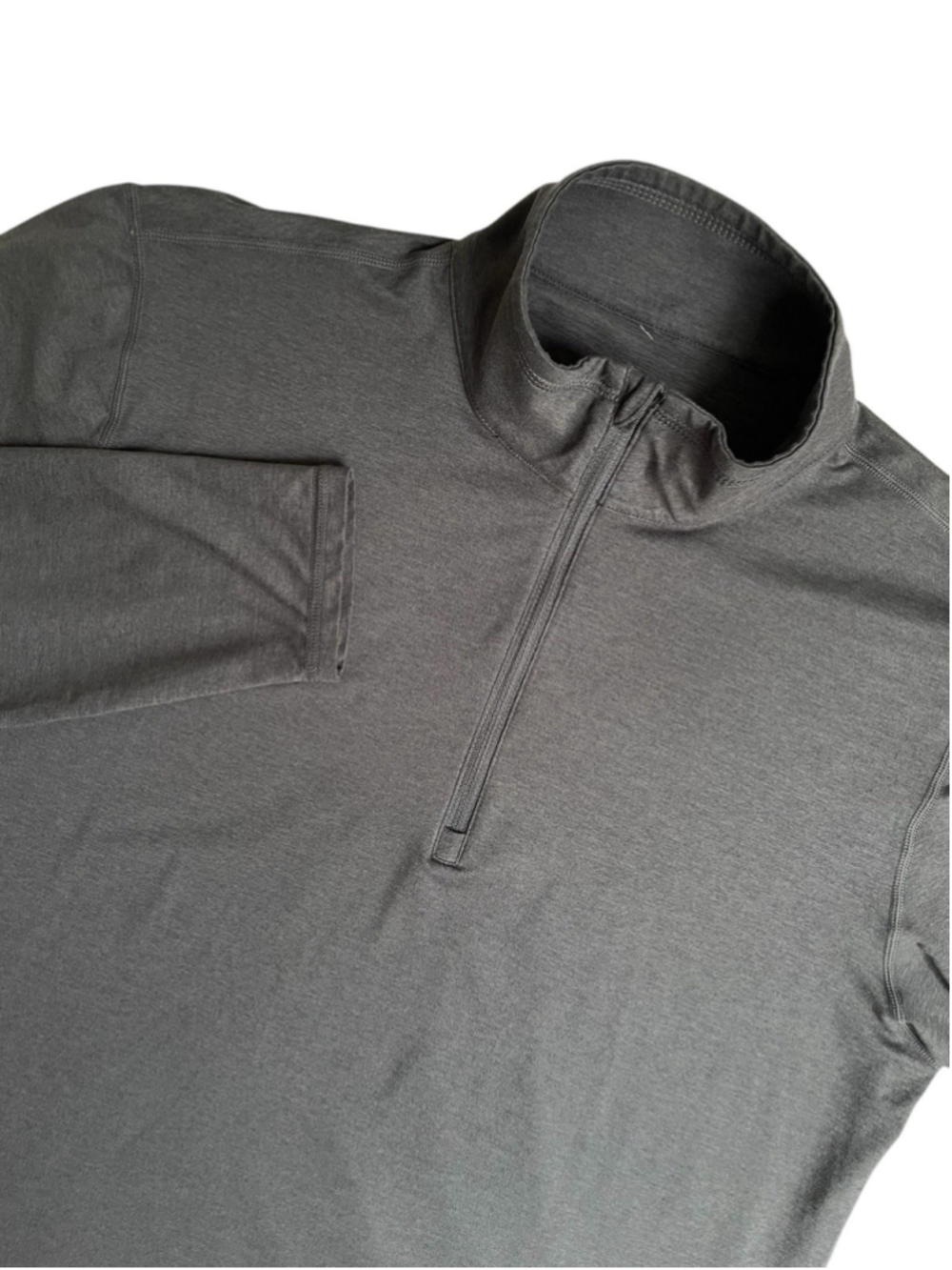 Vuori Ease Performance 1/2 Zip Pullover Mens XL Gray Stretch Sweater